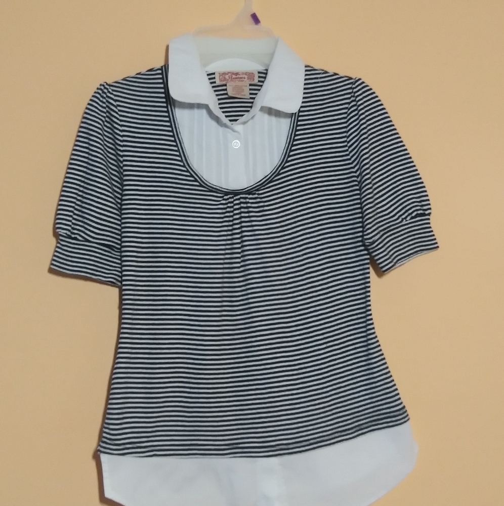 Short Sleeve Black and White Strip Shirt
